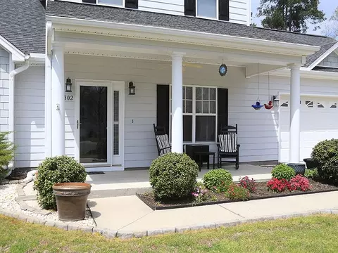 302 Sylvias Ct, Durham, NC 27703 photo 2
