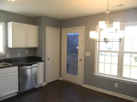 117 Shadow Bend Ln, Selma, NC 27576 photo 8