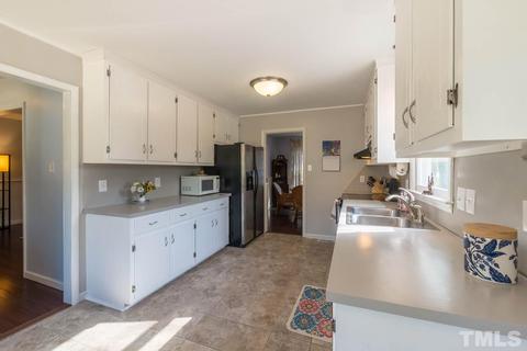 3718 Kenmore Rd, Durham, NC 27705 photo 8