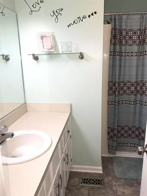 421 Bennett Dr, Selma, NC 27576 photo 17