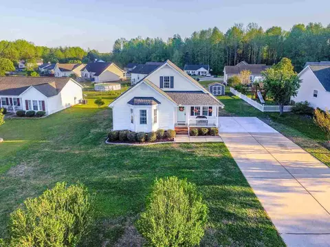30 Hemlock Ct, Angier, NC 27501 photo 3