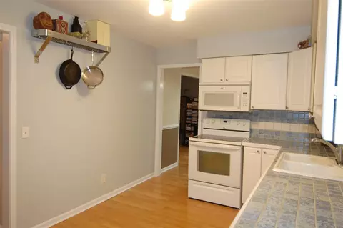 101 Esquire Ln, Cary, NC 27513 photo 6