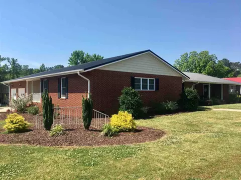 705 Old Post Rd, Erwin, NC 28339 photo 1