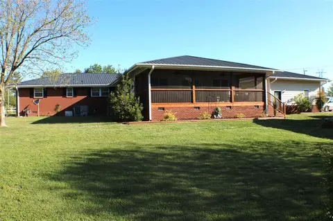 705 Old Post Rd, Erwin, NC 28339 photo 2