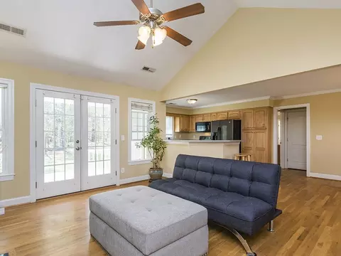 4480 Springbrook Dr, Burlington, NC 27215 photo 5