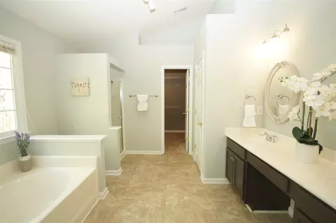 708 Continental Dr, Durham, NC 27712 photo 14
