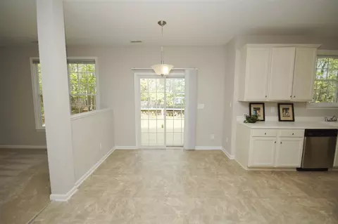708 Continental Dr, Durham, NC 27712 photo 9