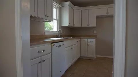 840 Waring St, Durham, NC 27704 photo 9