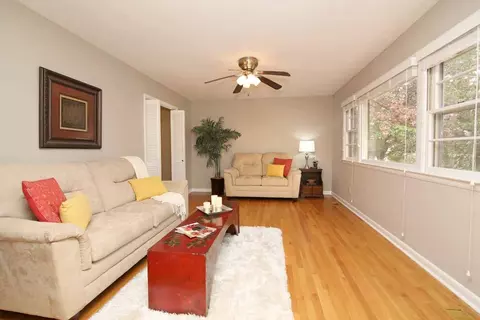 416 E Millbrook Rd, Raleigh, NC 27609 photo 3
