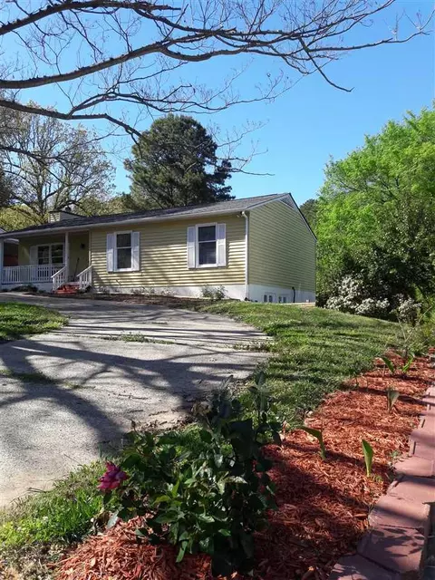 2002 Strebor St, Durham, NC 27705 photo 2