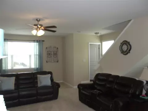 1 Prairie View Ct, Durham, NC 27703 photo 2