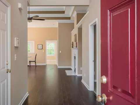 8 Stirrup Ln, Durham, NC 27703 photo 2