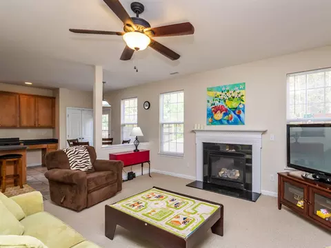 5601 Running Fox Ln, Durham, NC 27703 photo 6