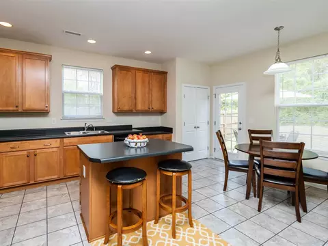 5601 Running Fox Ln, Durham, NC 27703 photo 4