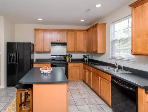 5601 Running Fox Ln, Durham, NC 27703 photo 3