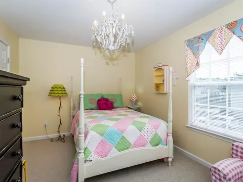 5601 Running Fox Ln, Durham, NC 27703 photo 17