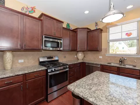 1035 Laredo Ln, Durham, NC 27703 photo 2