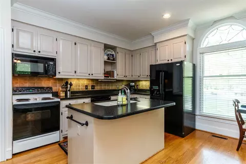 101 Waverly Pl, Durham, NC 27713 photo 9