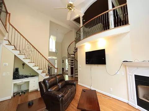 5625 Pine Dr, Raleigh, NC 27606 photo 8