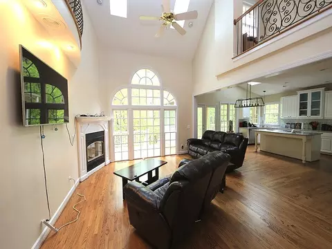 5625 Pine Dr, Raleigh, NC 27606 photo 6