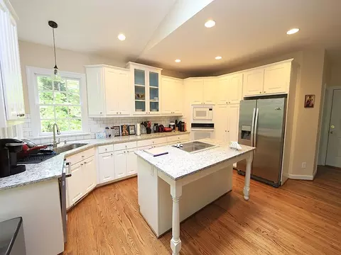 5625 Pine Dr, Raleigh, NC 27606 photo 10