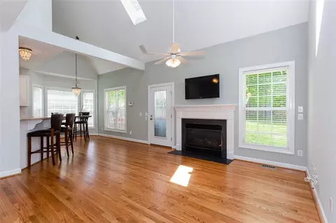 905 Cedar Downs Dr, Raleigh, NC 27607 photo 5