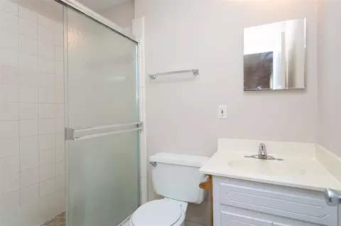 504 E Millbrook Rd, Raleigh, NC 27609 photo 6