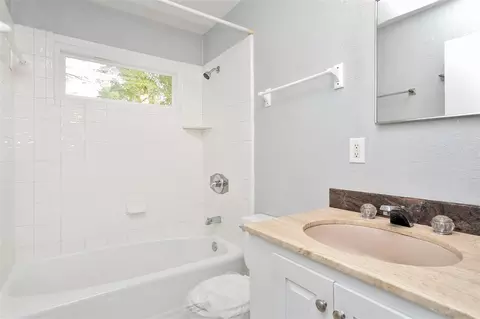 504 E Millbrook Rd, Raleigh, NC 27609 photo 10