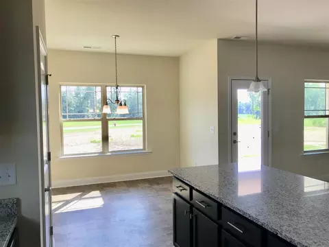 37 Bobwhite Ct, Benson, NC 27504 photo 9