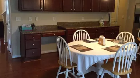 1914 Pear Tree Ln, Durham, NC 27703 photo 9