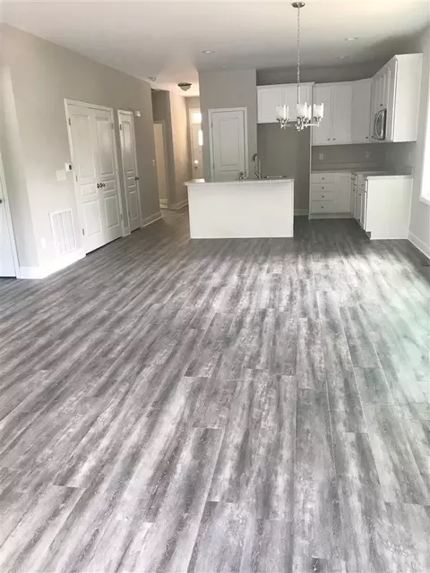 905 E Joyner St, Clayton, NC 27520 photo 4