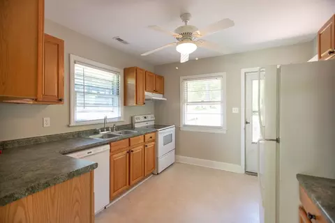 714 E Hudson Ave, Durham, NC 27704 photo 7