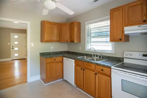 714 E Hudson Ave, Durham, NC 27704 photo 9