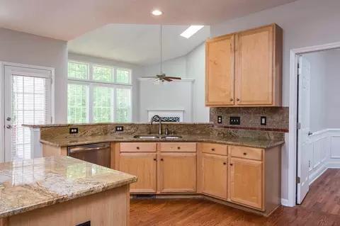 5209 Lakedale Dr, Durham, NC 27713 photo 9