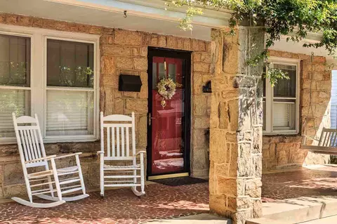 115 E Whitaker Mill Rd E, Raleigh, NC 27608 photo 2