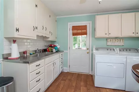 27 Hawthorne Dr, Durham, NC 27712 photo 8