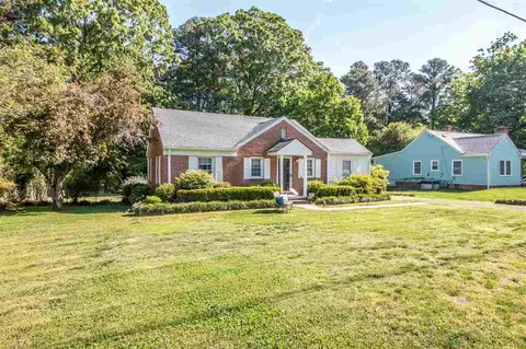 27 Hawthorne Dr, Durham, NC 27712 photo 3