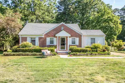 27 Hawthorne Dr, Durham, NC 27712 photo 2