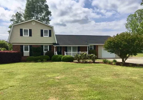 407 Davis Mill Rd, Selma, NC 27576 photo 1