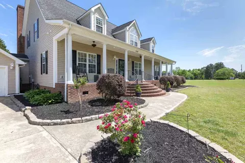 1144 B H Parrish Rd, Benson, NC 27504 photo 2