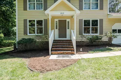 910 Nuthatch Ct, Wake Forest, NC 27587 photo 4