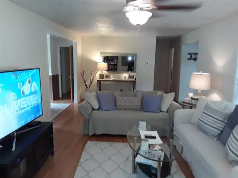 201 W Stevens St, Smithfield, NC 27577 photo 3
