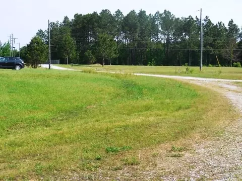 104 Character Ct, Bunnlevel, NC 28323 photo 3