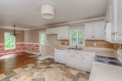 375 Saddle Ridge Dr, Willow Spring, NC 27592 photo 8