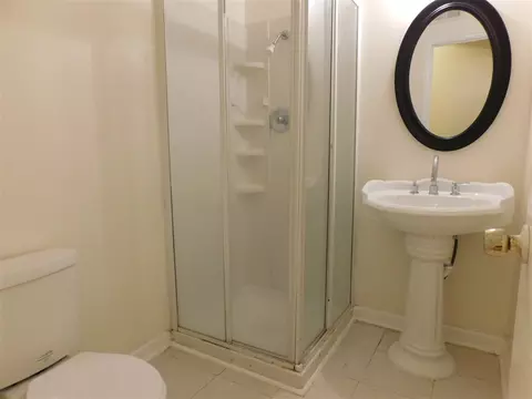 1007 Goldendale Dr, Durham, NC 27703 photo 9