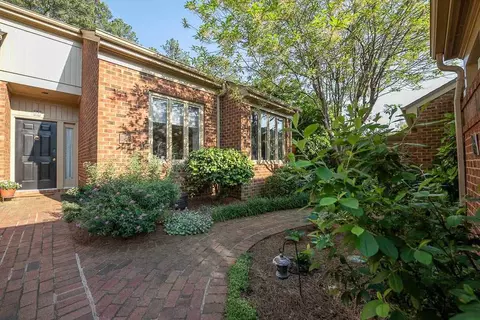 17 Innisfree Dr, Durham, NC 27707 photo 2