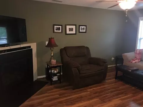 2802 Catamount Ct, Durham, NC 27704 photo 2