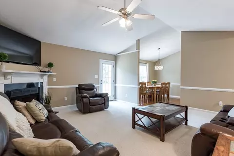 146 Walton Cir, Benson, NC 27504 photo 12