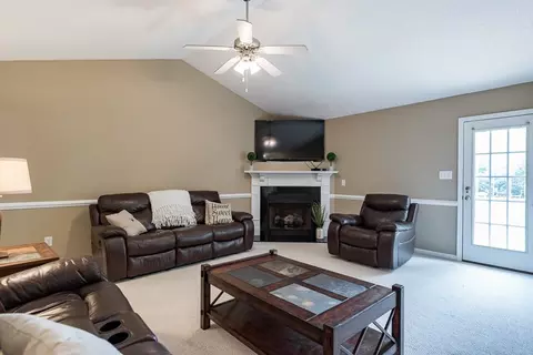 146 Walton Cir, Benson, NC 27504 photo 10