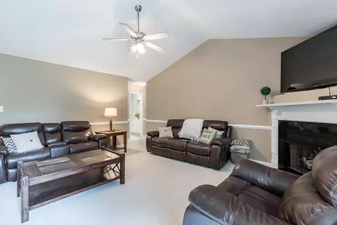146 Walton Cir, Benson, NC 27504 photo 11
